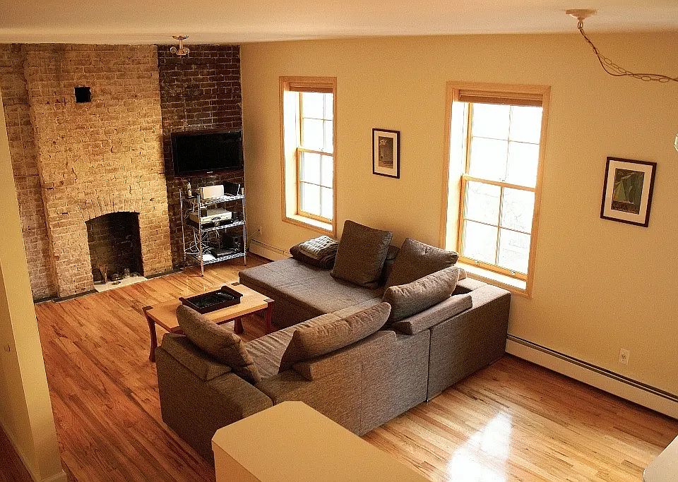 1st image of 204 Front St #3
