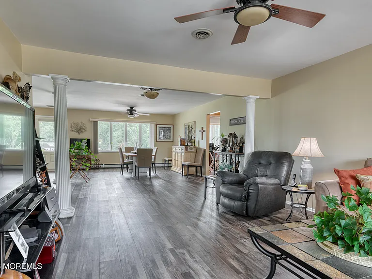 251 Westbrook Dr — Photo 16