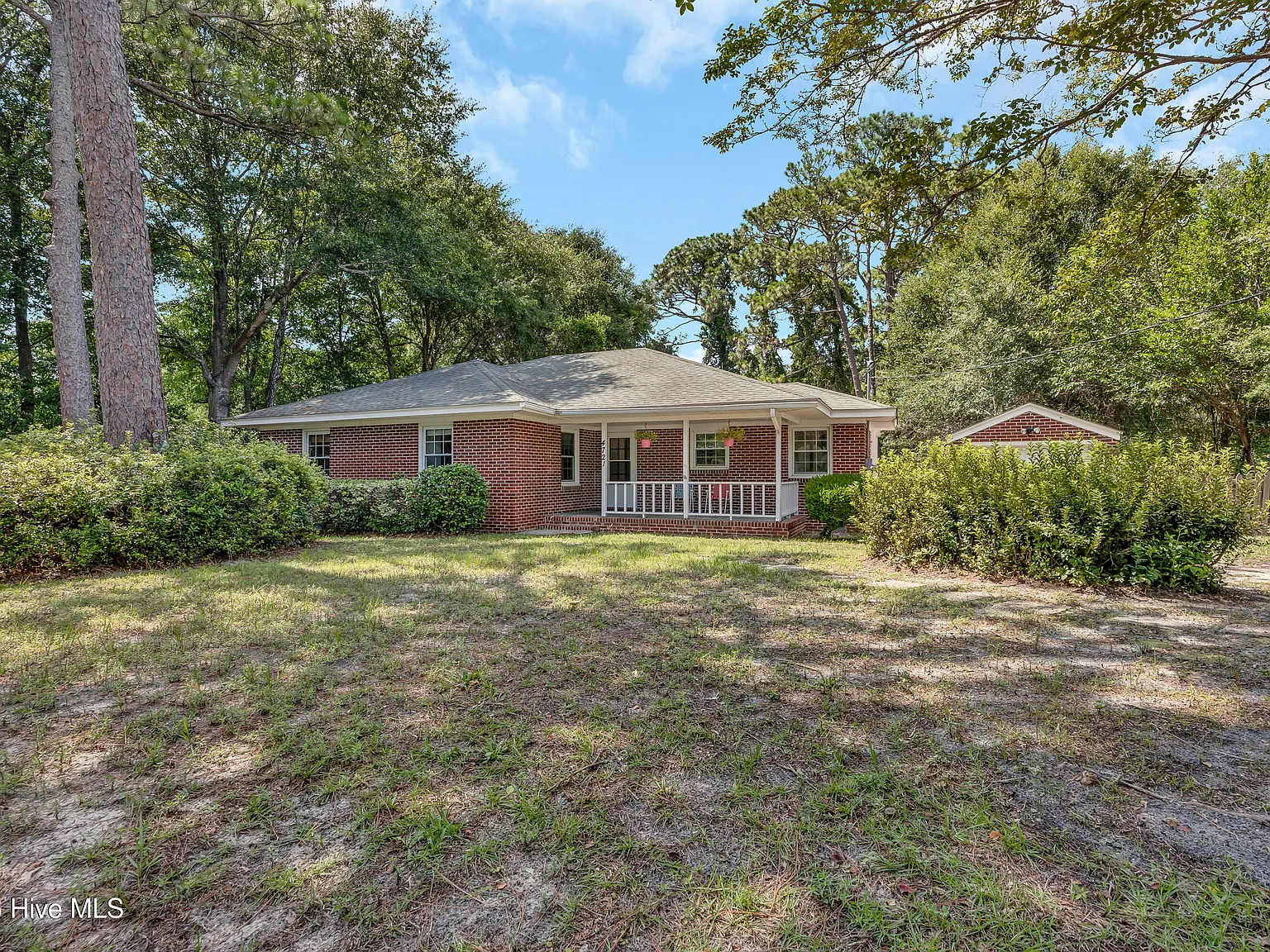 3 bed, 2.0 bath, $2,150 — Photo 2