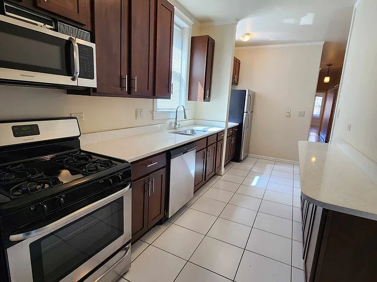 6413 N Newgard Ave #1 — Photo 6