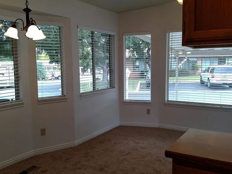180 N 1100 E #16 — Photo 3