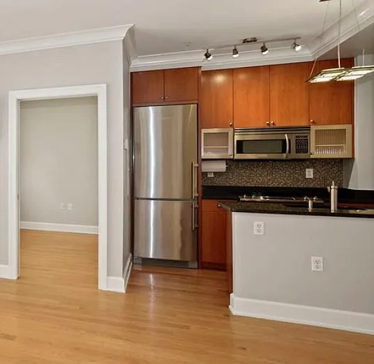 2 bed, 600 sqft, $3,450 — Photo 4