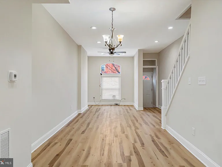 705 N Milton Ave — Photo 9