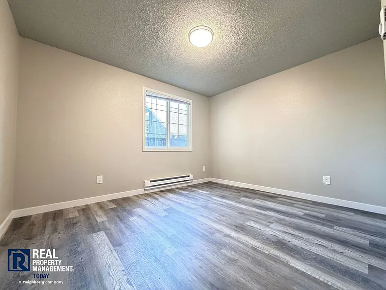 630-632 S State St Tacoma — Photo 33