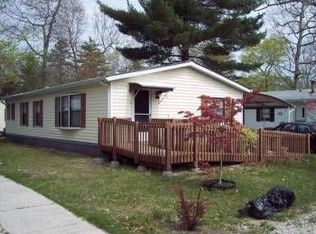 5 Holly Dr, Egg Harbor City, NJ 08215