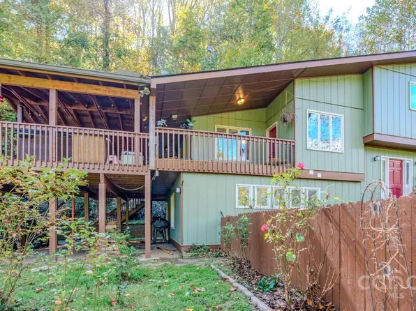 605 Country Club Dr, Maggie Valley, NC 28751
