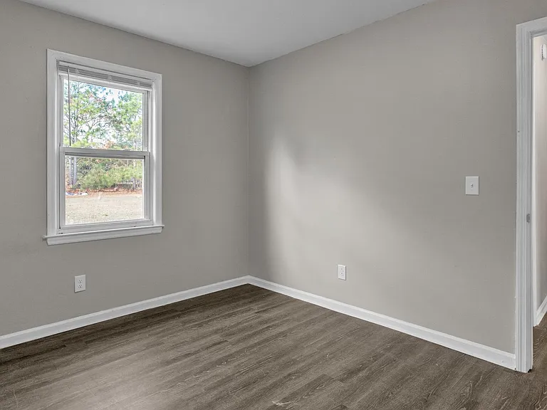 128 Calvin Ct #B — Photo 3