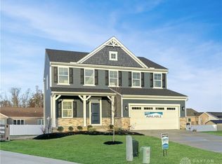 655 Red Maple Ln, Wilmington, OH 45177