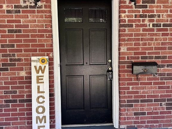 2nd image of 160 Willow St
