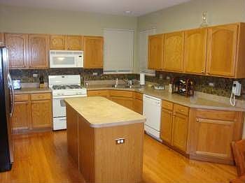 2nd image of 3005 Turnberry Ln