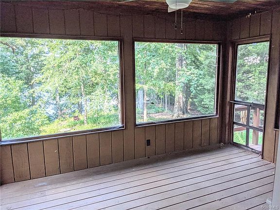 2nd image of 2212 Highland Dr