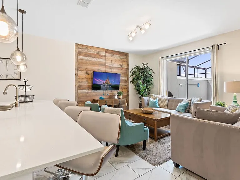 Romeo Cir — Photo 11