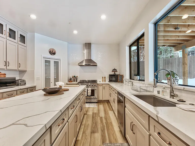 2434 Cold Creek Trl — Photo 16