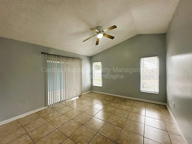 11818 Shotgate Ct — Photo 8