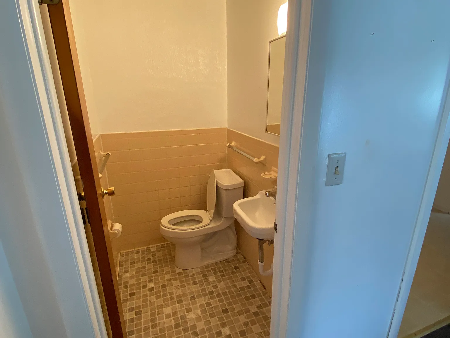 3 bed, 1.5 bath, 1500 sqft, $1,200 — Photo 4