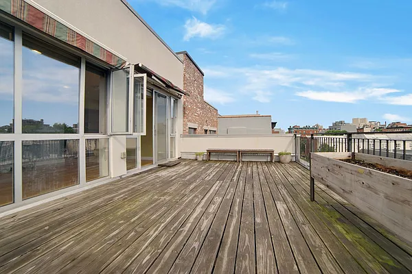 Rented by Compass | media 18