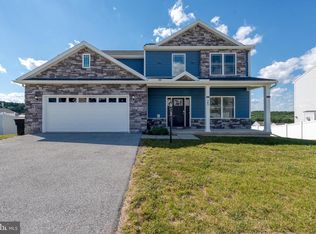 25 Steeple Chase Dr, York Haven, PA 17370