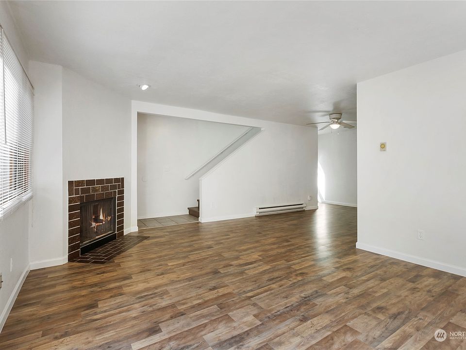 1st image of 1019 156th Avenue NE #B-6