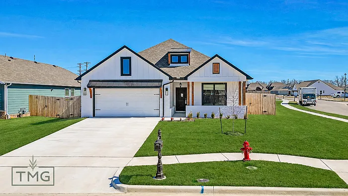 6525 S Aster Pl — Photo 2