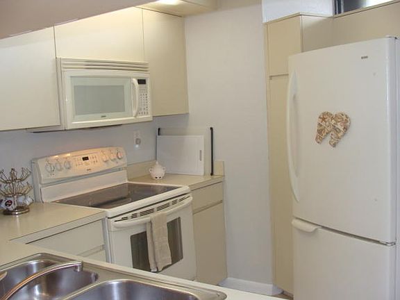 5th image of 3862 Victoria Dr