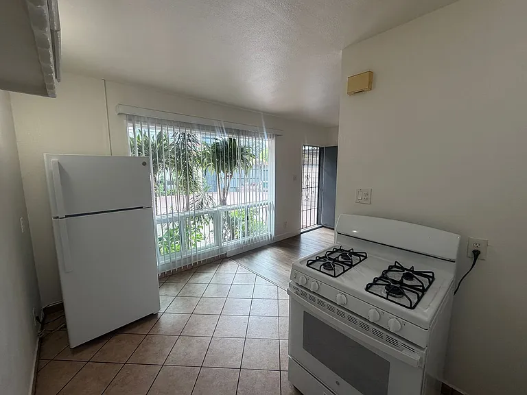 1518-40 E Artesia Blvd — Photo 50