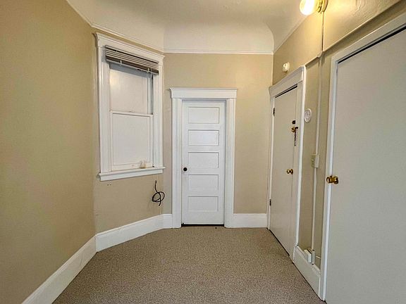 2nd image of 513 Bush St APT 32