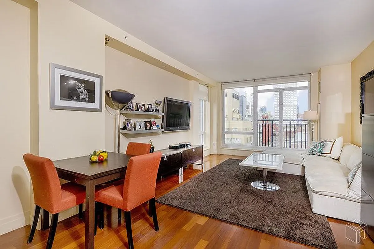 45 Park Avenue — Photo 2