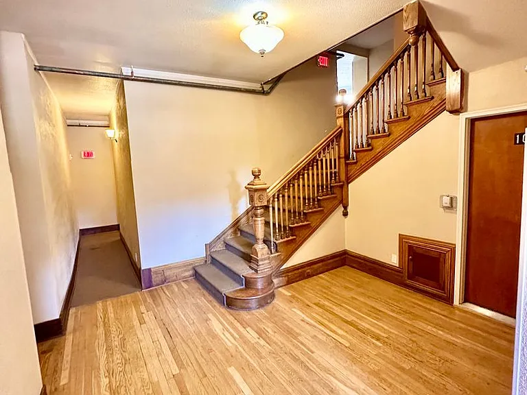 506 N Cascade Avenue — Photo 25
