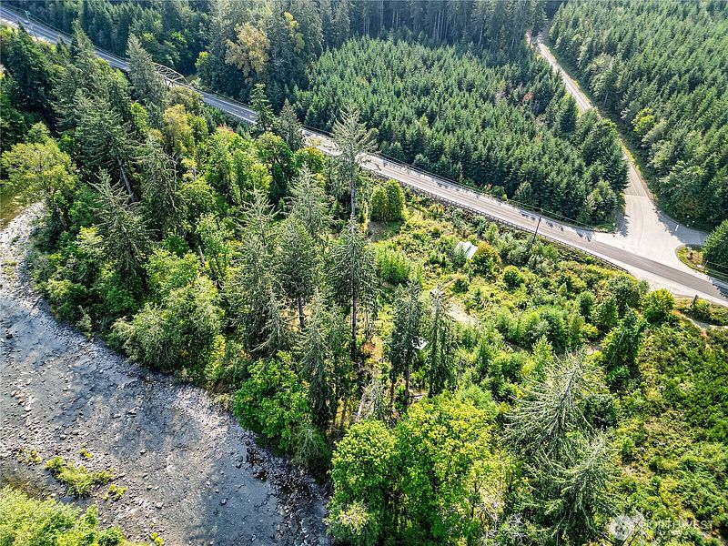 5th image of 203503 Hwy 101