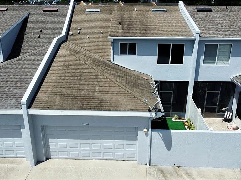 2074 Island Walk Dr — Photo 21