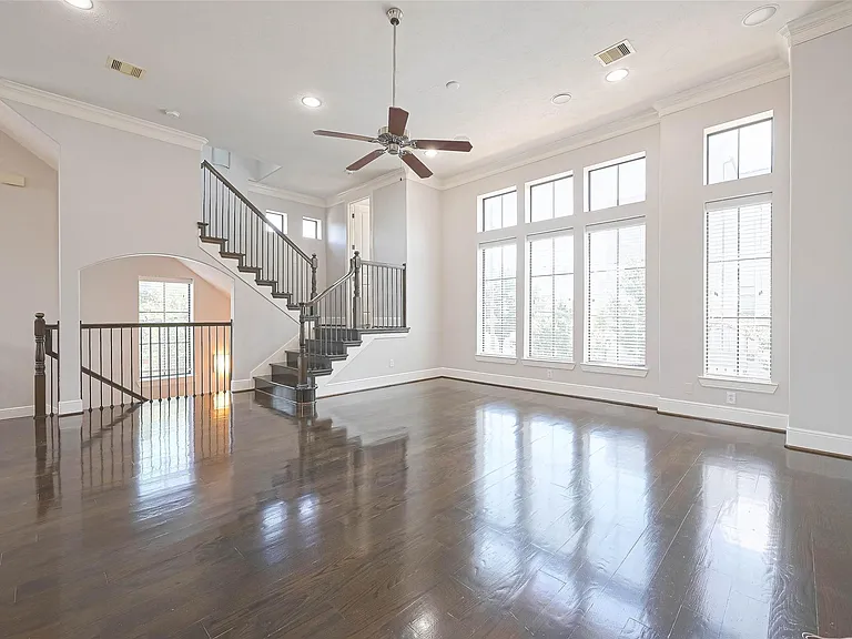 1739 Oakdale St — Photo 14