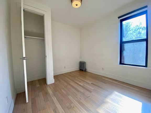 5th image of 1236 Pacific St APT 6G