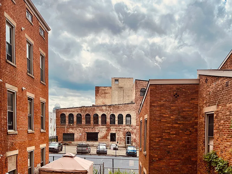 1646 Vine St #8 — Photo 12