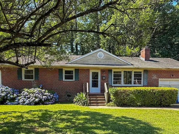 23 Green Ct, Newport News, VA 23601
