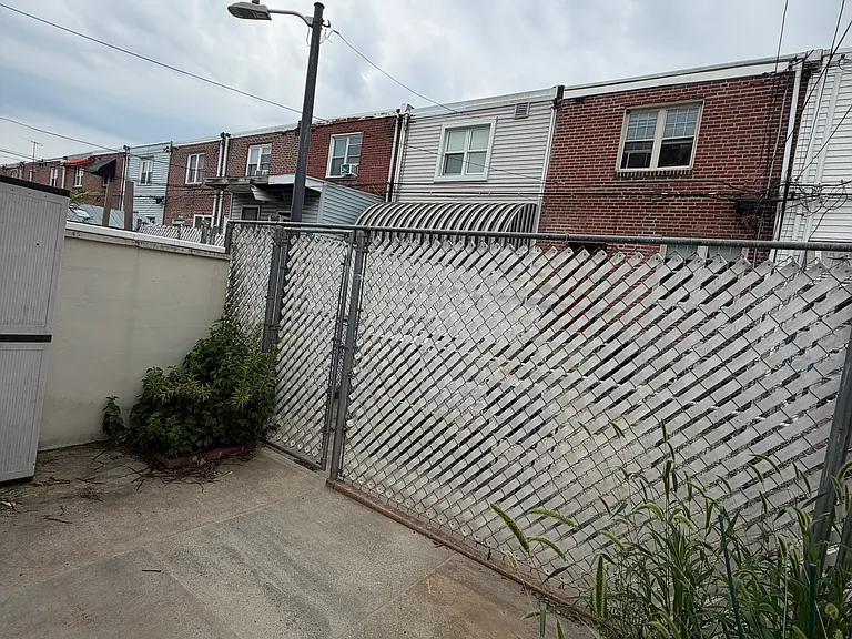 3588 Belgrade St — Photo 17