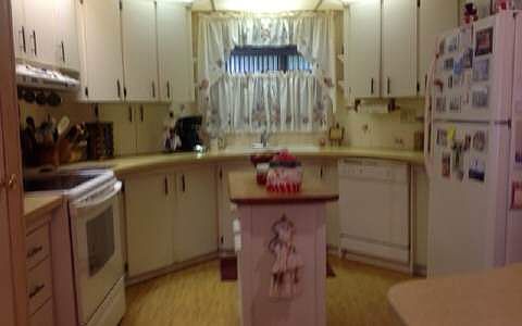 4th image of 30 Pinecrest St