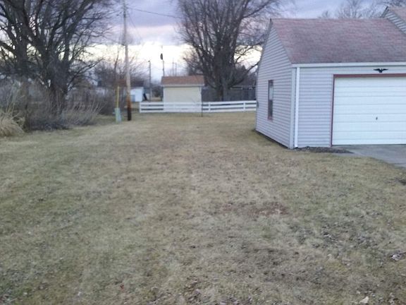 2nd image of 205 Morton Ln