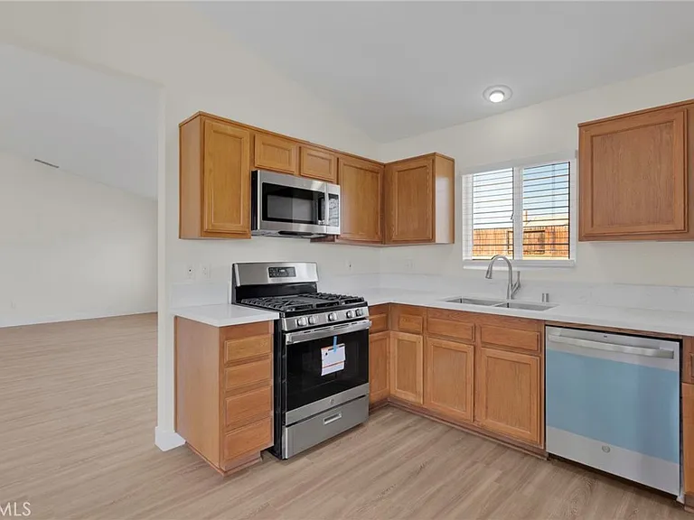 12980 Sundown Rd — Photo 16