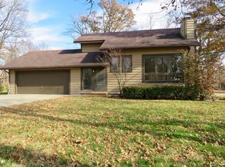 1902 Klaus Geiger Rd, Highland, IL 62249