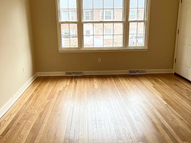 2404 Barracks Ct #1 — Photo 1