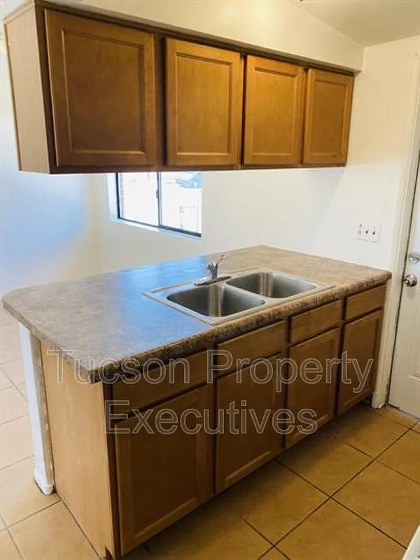 1 bed, 1.0 bath, 680 sqft, $850 — Photo 2