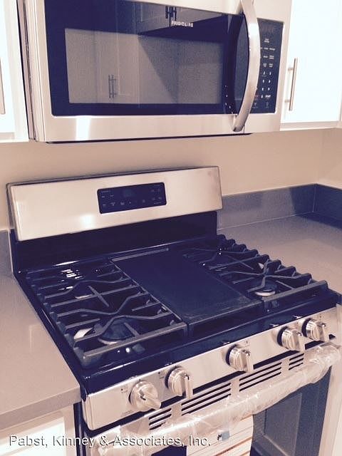1st image of 530 Junipero Ave APT 1