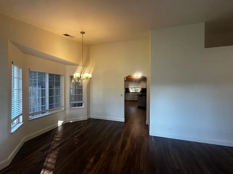 241 Windrose Ct — Photo 4