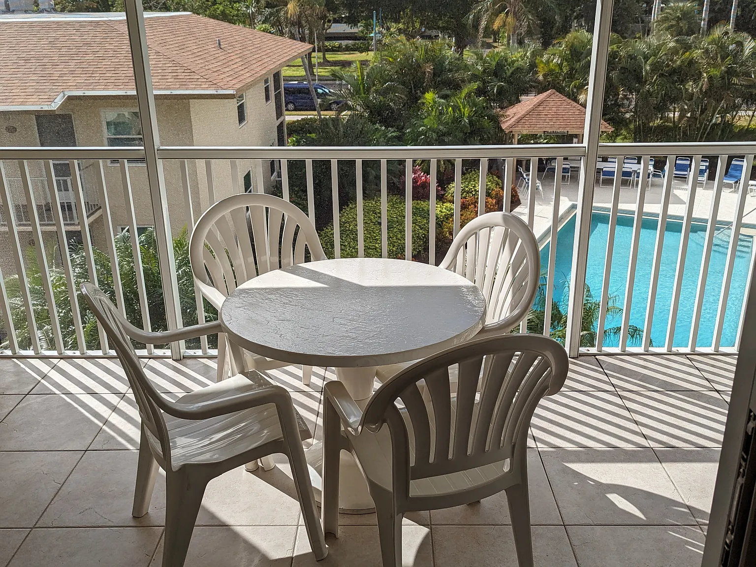 2 bed, 1000 sqft, $6,500 — Photo 3