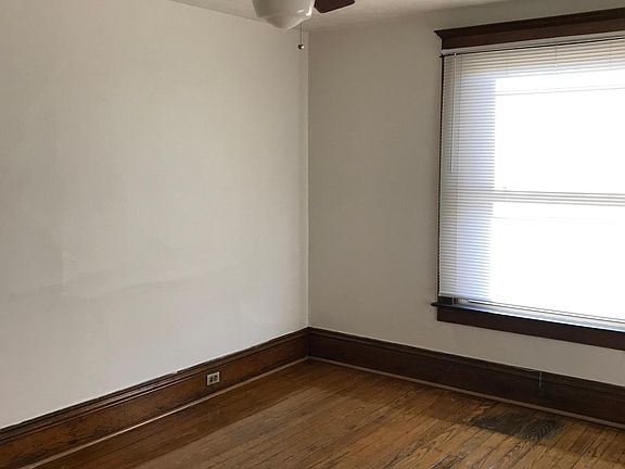 3rd image of 1015 W 14th Ave Unit 2