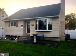 519 Arline Ave, Glendora, NJ 08029