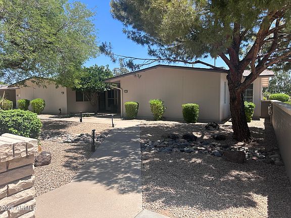 3rd image of 13336 W STONEBROOK Drive