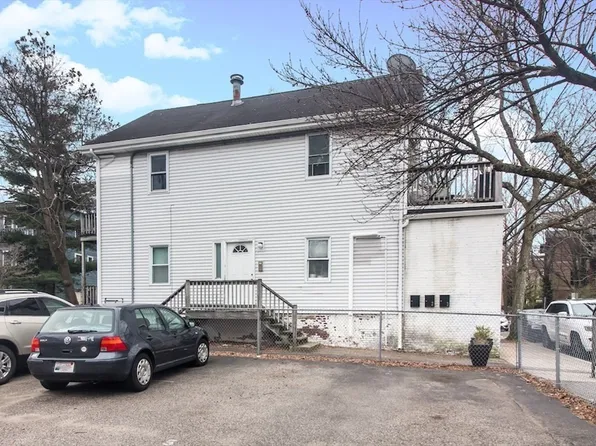 130-132 Pleasant St Unit 3, Cambridge, MA 02139