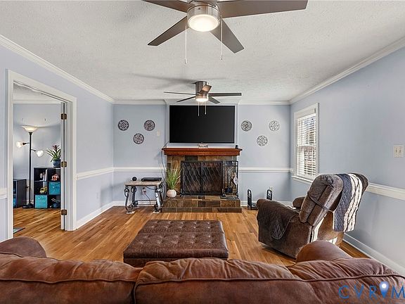 4th image of 7333 Pinehurst Dr