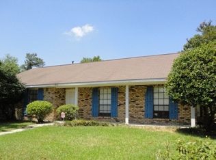 2452 Lancelot Dr, Baton Rouge, LA 70816